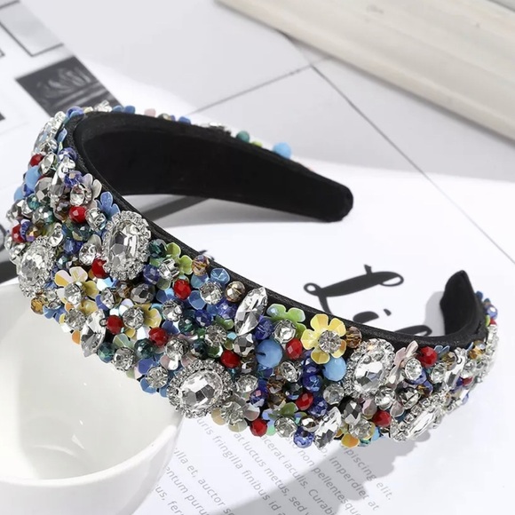 Super Elegant Embellished Headband to Enhance your Casual or Night Our Hair look - Picture 9 of 10